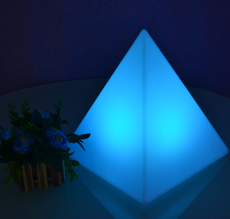 colors change Cone-shape LED Decorative Light
